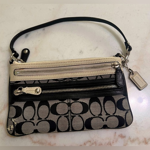 COACH SIGNATURE C LOGO CANVAS BLACK/CREAM SKINNY 2 ZIP POCKET WRISTLET PURSE 👀 - Picture 1 of 7